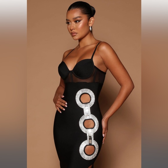 ✨NWT FASHION NOVA Tori Bandage Midi Dress in Size L - Picture 5 of 12